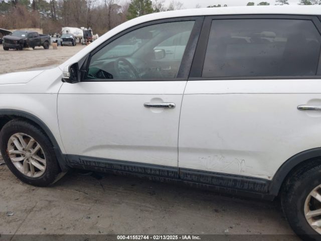 5XYKT3A64FG554360 KIA SORENTO LX
