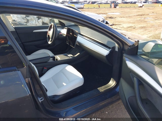 2022 TESLA MODEL 3 5YJ3E1EB8NF265871 Photo 4