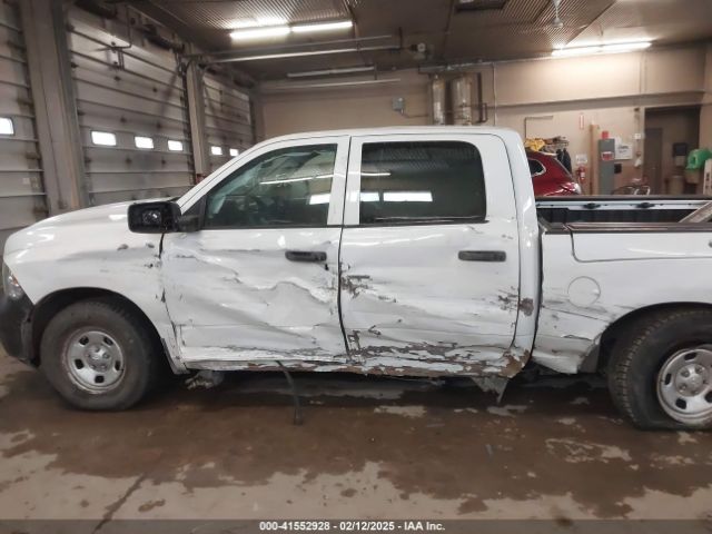 1C6RR7KTXKS677570 RAM 1500 Classic Tradesman  4x4 5'7 Box