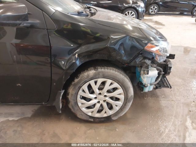 2T1BURHE2KC227300 Toyota COROLLA LE