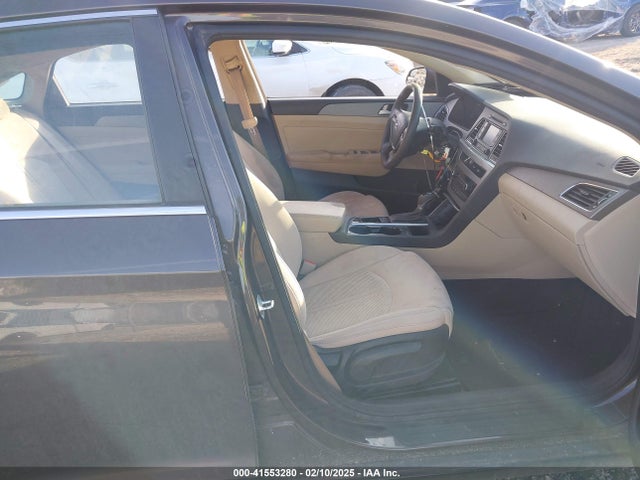 5NPE24AF2FH155932 Hyundai SONATA SE