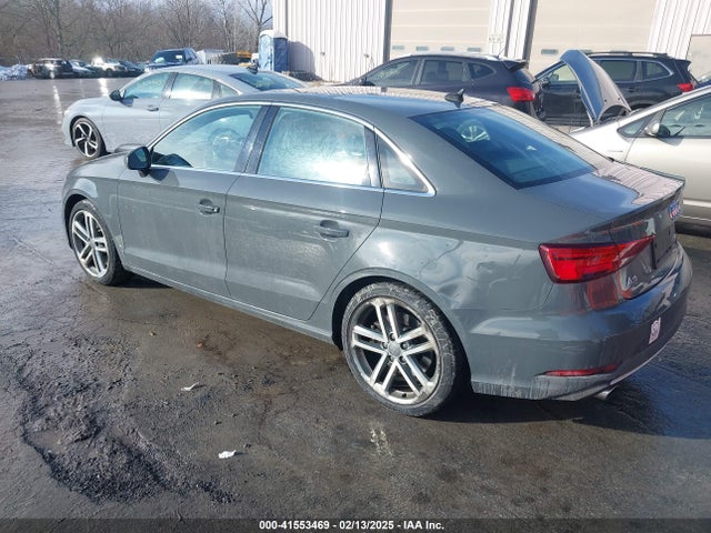 2019 AUDI A3 WAUBEGFF2K1017259 Photo 2