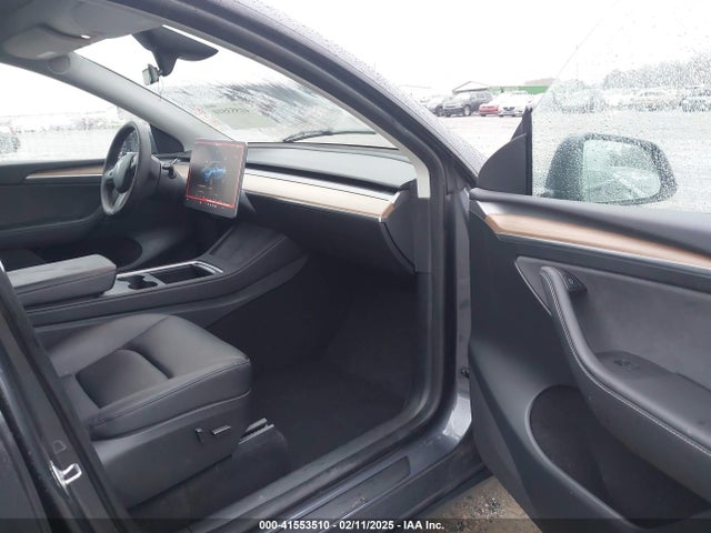 2023 TESLA MODEL Y 7SAYGDED4PF964326 Photo 4
