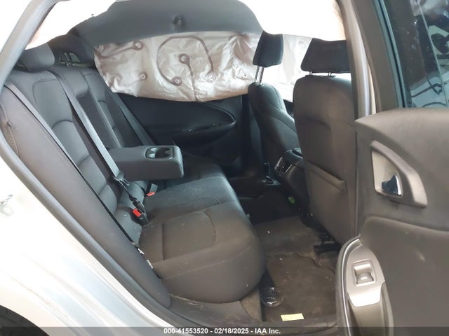 1G1ZD5ST1JF103953 Chevrolet MALIBU LT