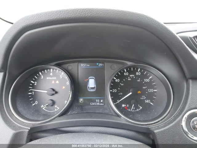 5N1AT2MV1JC830088 Nissan ROGUE SV