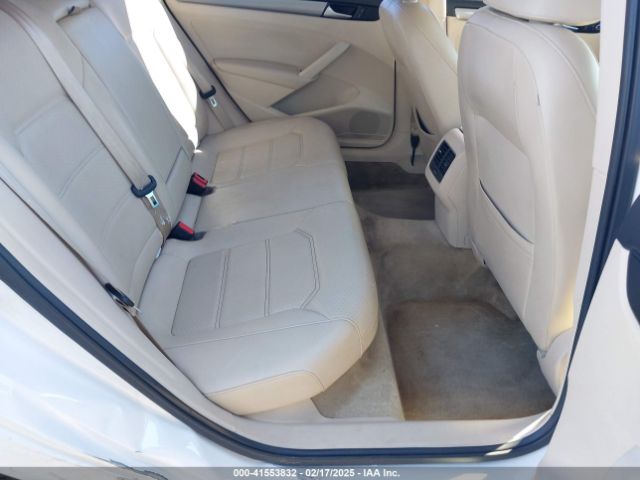 1VWBV7A33FC098005 Volkswagen Passat 2.0l Tdi Se