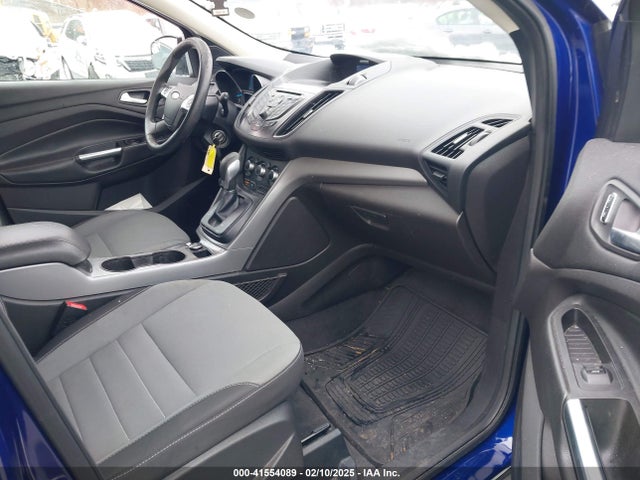 1FMCU9GX3FUB02317 Ford ESCAPE SE