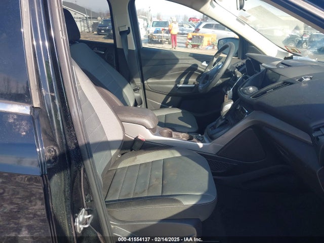 1FMCU9G91GUB86107 Ford ESCAPE SE