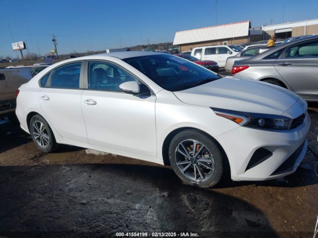 3KPF24AD1PE621729 KIA Forte Lxs