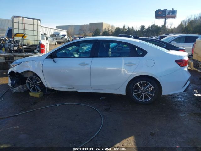 3KPF24AD1PE621729 KIA Forte Lxs