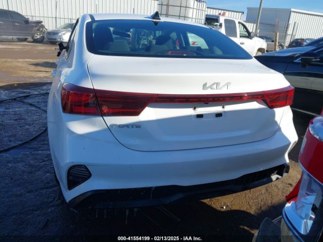 3KPF24AD1PE621729 KIA Forte Lxs