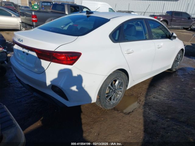 3KPF24AD1PE621729 KIA Forte Lxs