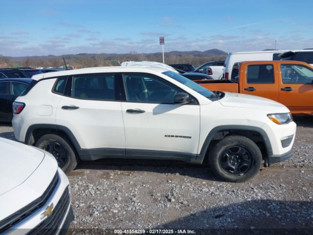 3C4NJCABXJT263332 Jeep 2018