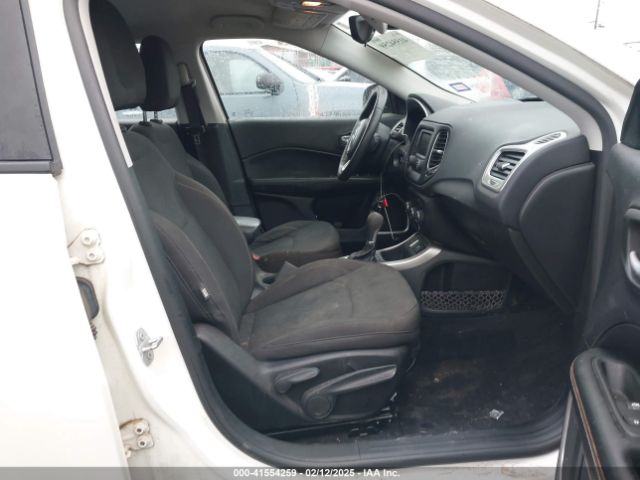 3C4NJCABXJT263332 Jeep 2018