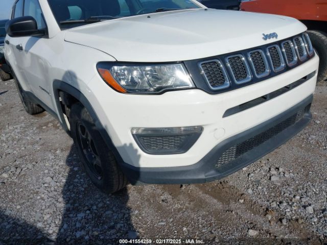 3C4NJCABXJT263332 Jeep 2018
