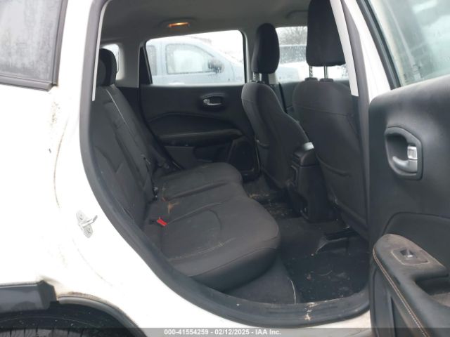 3C4NJCABXJT263332 Jeep 2018