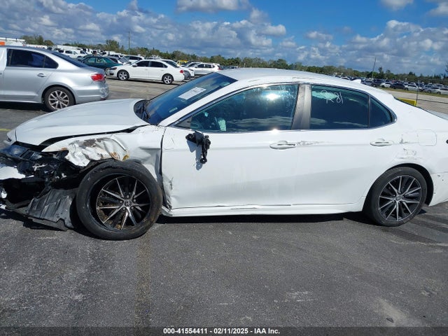 4T1G11AKXNU659281 Toyota CAMRY SE