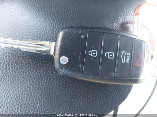 3KPFK4A78HE036223 KIA FORTE LX