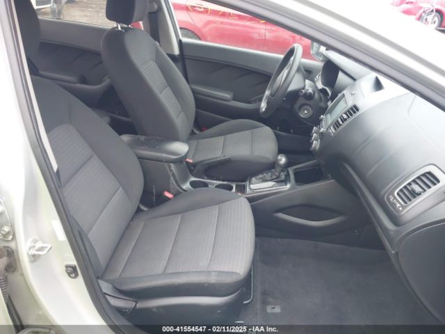 3KPFL4A7XJE244610 KIA FORTE LX