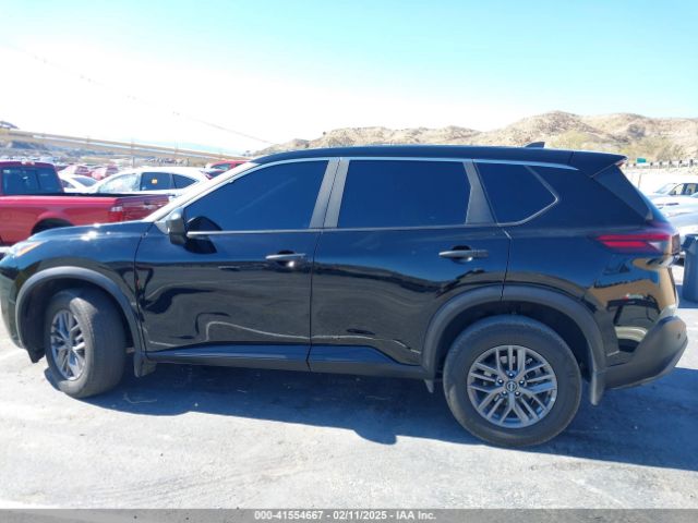 5N1BT3AB7PC690643 Nissan Rogue S Intelligent Awd