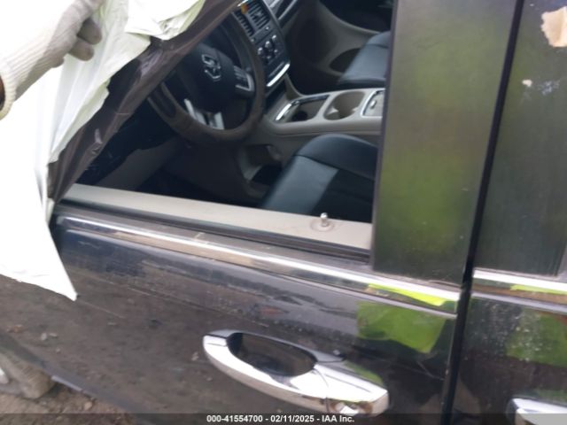 2C4RDGCG4JR327151 Dodge Grand Caravan Sxt