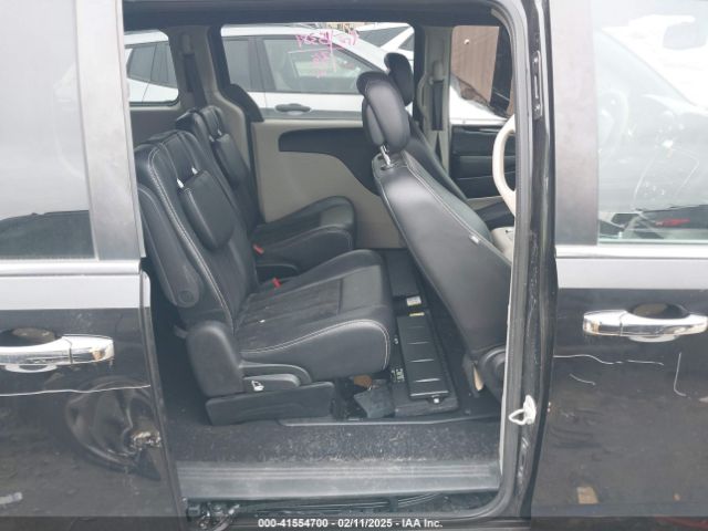2C4RDGCG4JR327151 Dodge Grand Caravan Sxt