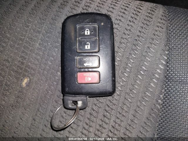 4T1BD1FK3FU159250 Toyota Camry Hybrid Le
