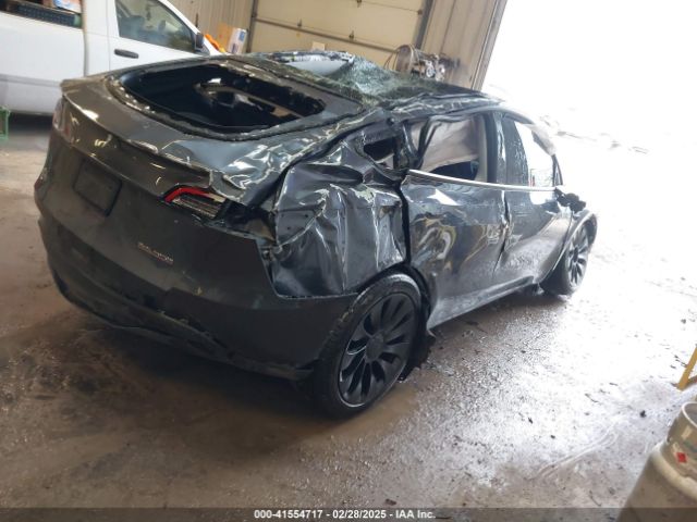 7SAYGDEFXNF380656 Tesla Model Y Performance Dual Motor All-wheel Drive