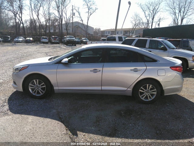 Hyundai SONATA SE 2015 5NPE24AF0FH158330 Image 12