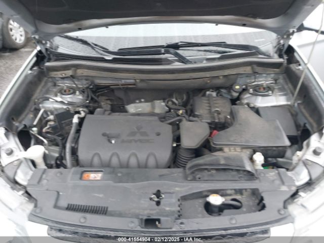 JA4AD3A31GZ001158 Mitsubishi Outlander Se