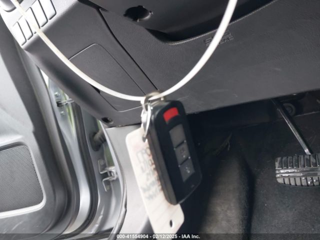 JA4AD3A31GZ001158 Mitsubishi Outlander Se