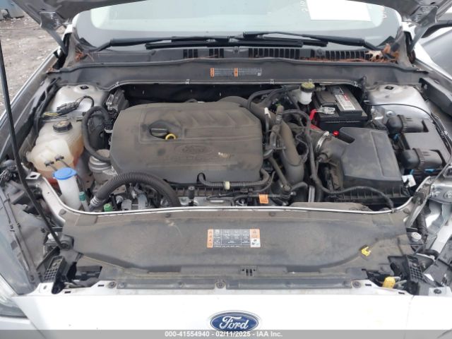 3FA6P0HD4HR331808 Ford FUSION SE