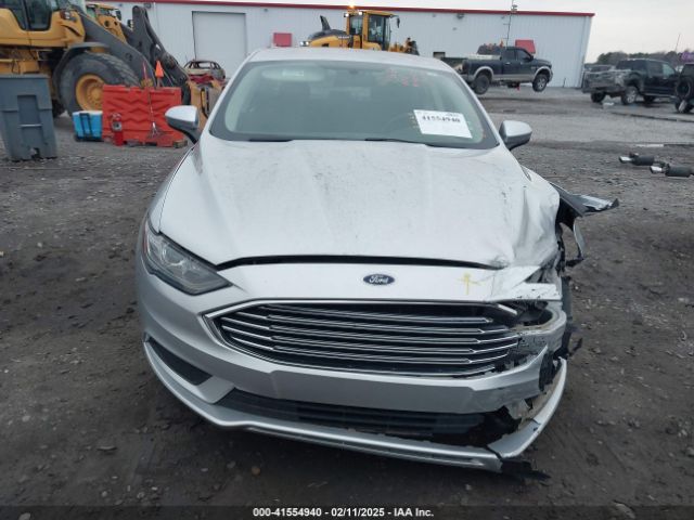 3FA6P0HD4HR331808 Ford FUSION SE