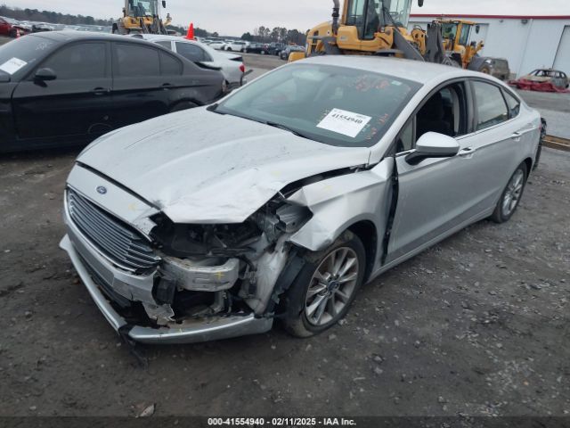 3FA6P0HD4HR331808 Ford FUSION SE