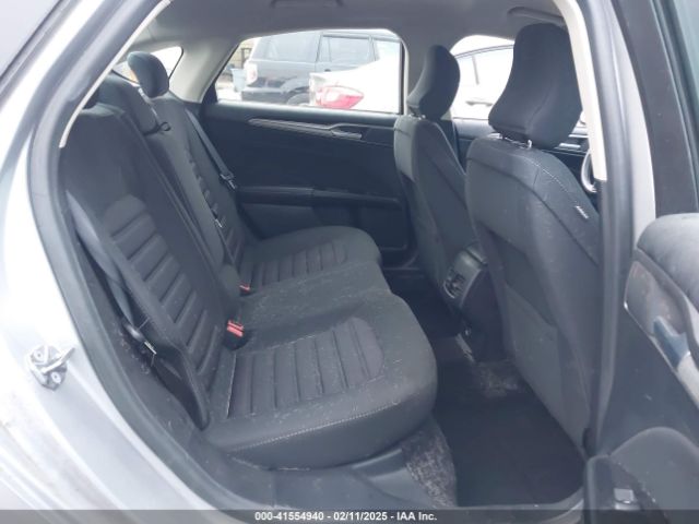 3FA6P0HD4HR331808 Ford FUSION SE