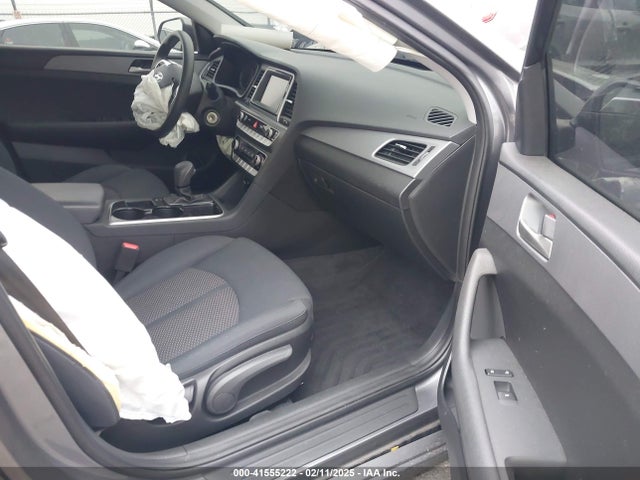 5NPE24AF9JH613300 Hyundai SONATA SE
