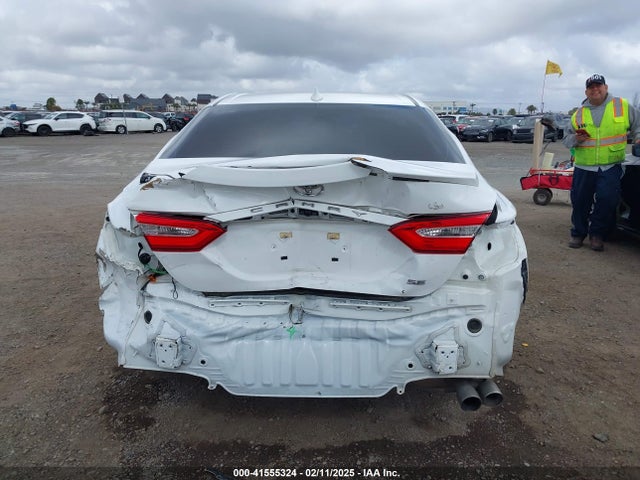 4T1G11AK8LU906987 Toyota CAMRY SE