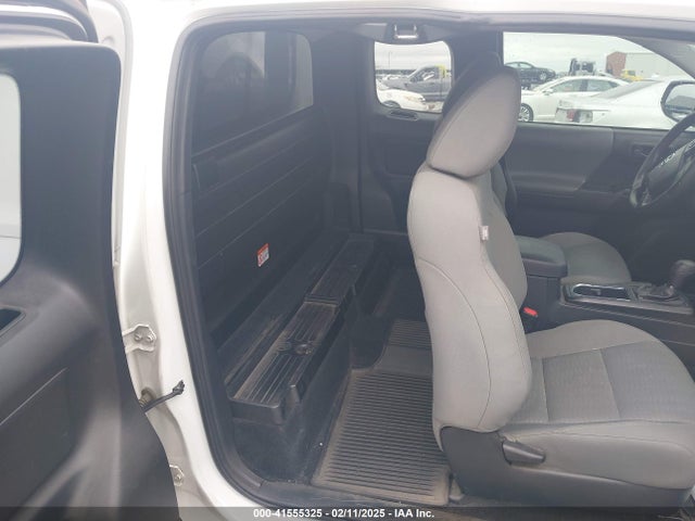 5TFRX5GN9KX142424 Toyota Tacoma Sr