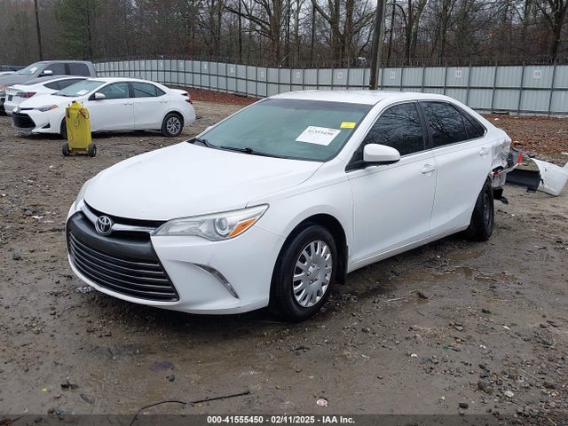 Toyota CAMRY LE 2015 4T1BF1FK1FU873940 Image 2