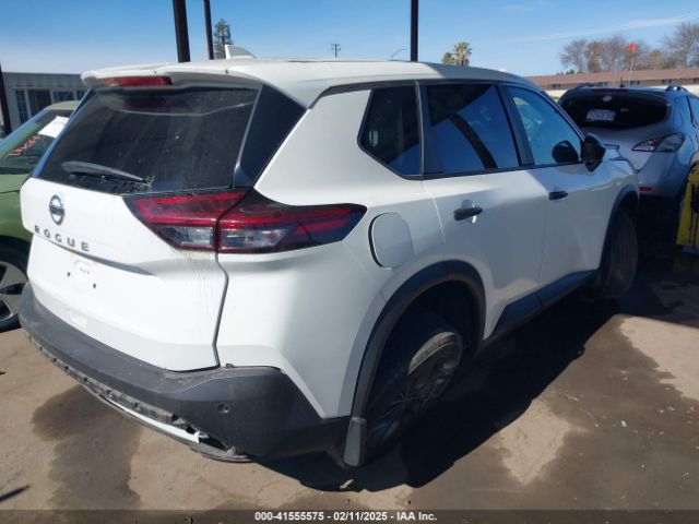 5N1AT3AA2MC788493 Nissan Rogue S Fwd