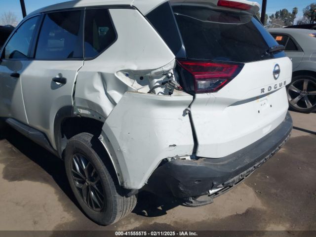 5N1AT3AA2MC788493 Nissan Rogue S Fwd