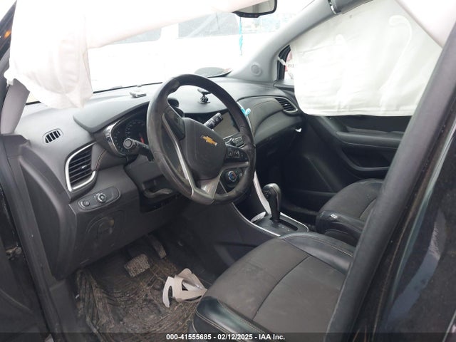 KL7CJPSB6KB873807 Chevrolet Trax Lt