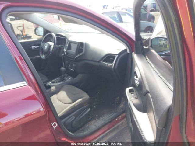 1C4PJMCB2KD473832 Jeep Cherokee Latitude 4x4