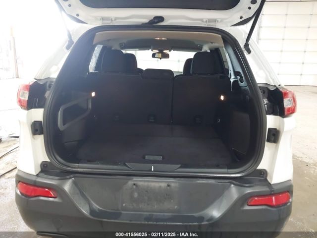 1C4PJLAB3HD235753 Jeep Cherokee Sport Fwd