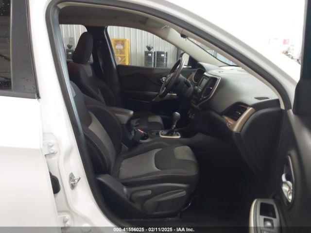 1C4PJLAB3HD235753 Jeep Cherokee Sport Fwd