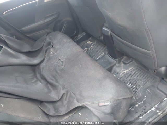 Honda FIT LX 2017 3HGGK5H54HM708915 Image 8
