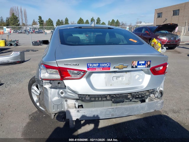 1G1ZD5STXJF140662 Chevrolet MALIBU LT