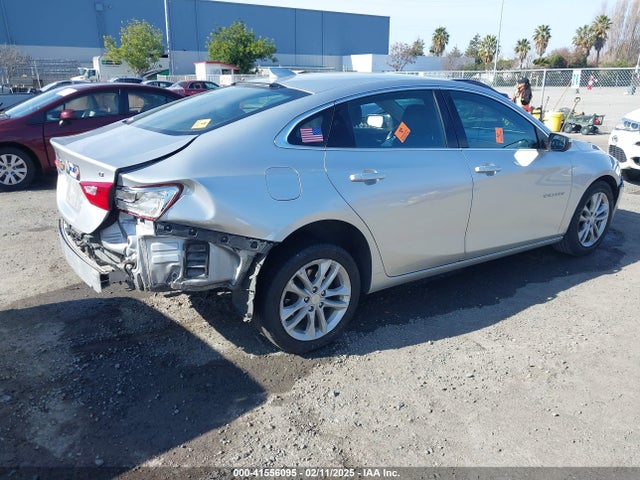 1G1ZD5STXJF140662 Chevrolet MALIBU LT