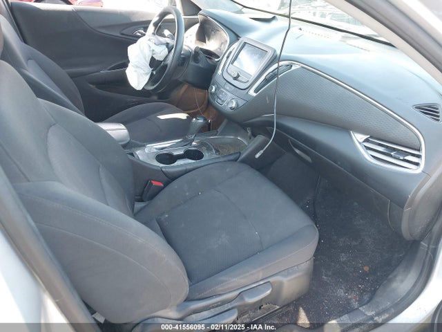 1G1ZD5STXJF140662 Chevrolet MALIBU LT