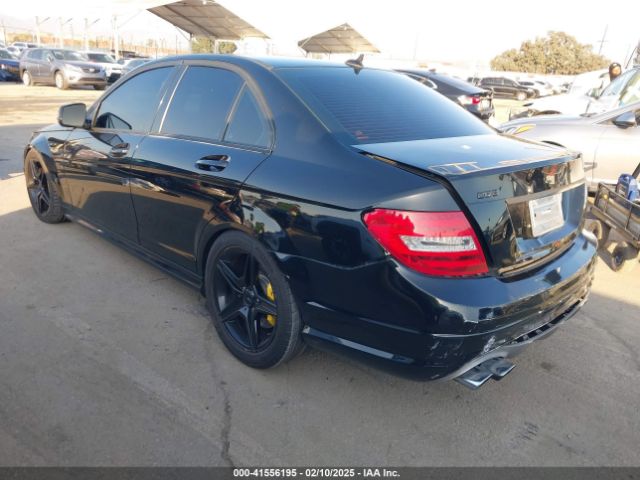 2009 MERCEDES-BENZ C 63 AMG WDDGF77X39F231287 Photo 2